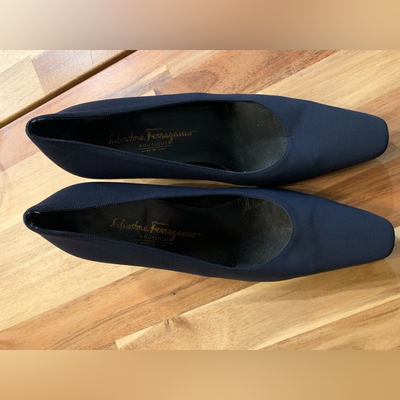 Salvatore Ferragamo Blue Heels , Size 7 - Picture 3 of 9